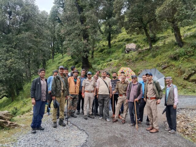 बूरा में वन पंचायत क्षेत्र में अतिक्रमण का मामला, वन विभाग ने किया स्थलीय निरीक्षण