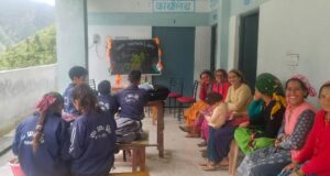 विद्यालय से अनुपस्थित रहने पर सहायक अध्यापिका निलंबित