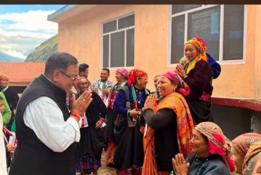 चमोली में कांग्रेस ने तेज की चुनावी तैयारियां, नगर मंडल पदाधिकारियों का किया सम्मान
