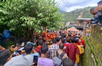 बधाड़ की ईष्टदेवी मां नंदा की डोली व लोकजात यात्रा धरामल्ला, पूर्णा, देवाल बाजार होते इच्छोली गांव पहुंची