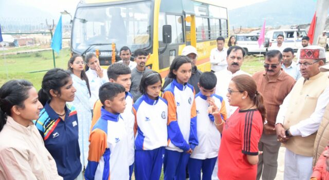 खेल मंत्री रेखा आर्या ने किया लोहाघाट मे महिला स्पोर्ट्स कॉलेज और स्टेडियम का निरीक्षण, व्यवस्थाओं को दुरुस्त करने के दिए निर्देश