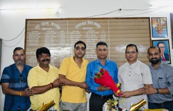 सहायक निदेशक पीआईबी एवं दूरदर्शन समाचार संजीव सुंदरियाल का सम्मान
