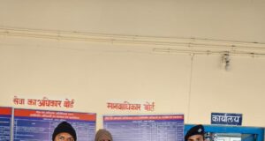 बद्रीनाथ धाम में बिछड़ी महिला को पुलिस ने परिजनों से मिलाया, खोया मोबाइल भी कराया बरामद