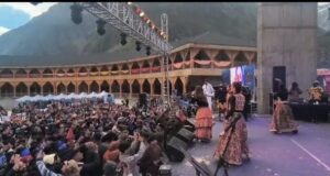बद्रीनाथ में देवभूमि कल्चरल फेस्टिवल पर उठे सवाल, प्रशासन ने सेना से मांगा स्पष्टीकरण