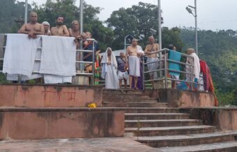 पांच प्रयागों में पिंडदान की थी योजना, नंदप्रयाग संगम पर अलकनंदा में बहा गुरु प्रसाद
