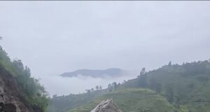 चमोली में बारिश का कहर, नंदप्रयाग-नंदानगर मोटर मार्ग बंद, आवाजाही ठप