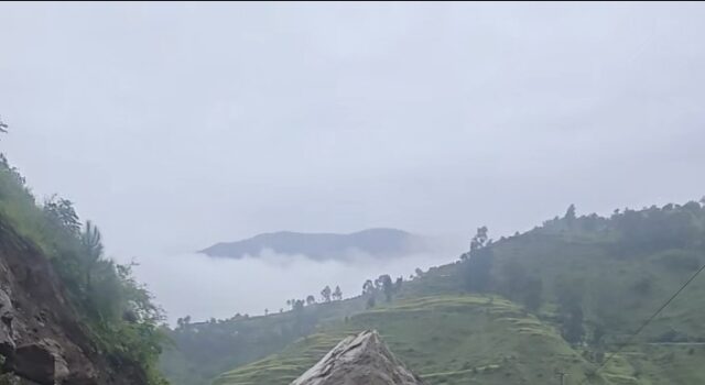 चमोली में बारिश का कहर, नंदप्रयाग-नंदानगर मोटर मार्ग बंद, आवाजाही ठप