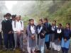 चमोली पोखरी से बड़ी खबर स्कूल जा रहे 15 छात्र-छात्राओं के सामने अचानक आया भालू, मची अफरा-तफरी; डर के मारे घर लौटे बच्चे।