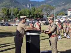 गोपेश्वर में पुलिस स्मृति दिवस पर शहीद जवानों को दी श्रद्धांजलि