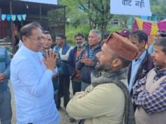 सिमली बेस अस्पताल की मांग को लेकर पांचवें दिन भी आंदोलन जारी, विधायक लखपत बुटोला पहुँचे आंदोलनकारियो के बीच