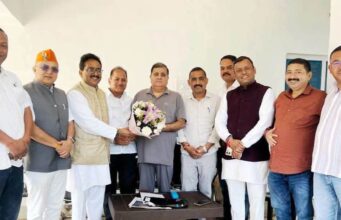 चमोली में मेडिकल कॉलेज खोलने की मांग, भाजपा प्रतिनिधिमंडल ने सौंपा ज्ञापन