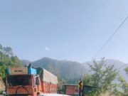 देवलीबगड़ बैंड के पास भीषण सड़क हादसा, ट्रक ने बस और कार को मारी टक्कर