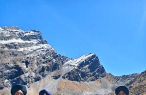 हेमकुण्ड साहिब में एसपी ने परखी सुरक्षा व्यवस्था, श्रद्धालुओं से लिया फीडबैक, ड्यूटी कर रहे जवानों का बढ़ाया हौसला