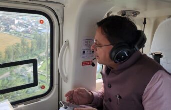 बाजपुर में ओलावृष्टि से फसलों को नुकसान, मुख्यमंत्री धामी ने किया हवाई सर्वेक्षण