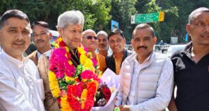 पूर्व मुख्यमंत्री तीरथ सिंह रावत ने बदरीनाथ धाम में किए दर्शन, मास्टर प्लान के कार्यों का किया निरीक्षण