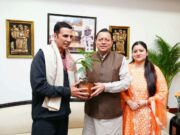 मुख्यमंत्री पुष्कर सिंह धामी से अभिनेता अक्षय कुमार ने की शिष्टाचार भेंट, उत्तराखण्ड की फिल्म नीति पर हुई चर्चा
