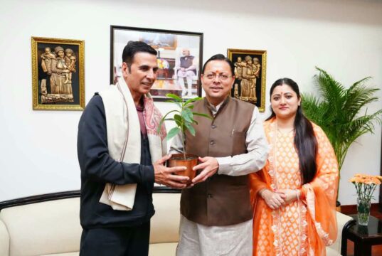 मुख्यमंत्री पुष्कर सिंह धामी से अभिनेता अक्षय कुमार ने की शिष्टाचार भेंट, उत्तराखण्ड की फिल्म नीति पर हुई चर्चा