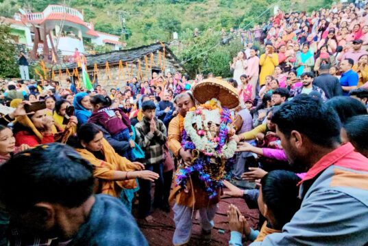 गोपीनाथ मंदिर में विराजमान हुई भगवान रुद्रनाथ की उत्सव डोली, सात माह यहीं होगी पूजा-अर्चना