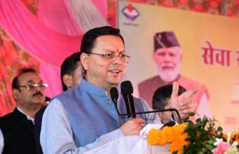 जनसमस्याओं का समयबद्ध समाधान करें अधिकारी, जनता को कार्यालयों के चक्कर न लगाने पड़ें: धामी