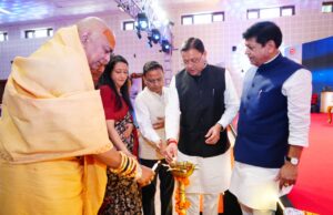 विकसित उत्तराखंड के संवाद में चमके चमोली के दो चेहरे, हर्बल उत्पादों से लेकर औषधीय खेती तक बनाई पहचान