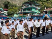 विजयादशमी पर राष्ट्रीय स्वयंसेवक संघ ने स्थापना के 100 वर्ष पूरे होने पर किया पथ संचलन