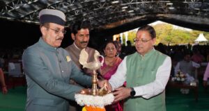 संस्कार और अनुशासन ही सफलता का आधार: मुख्यमंत्री धामी
