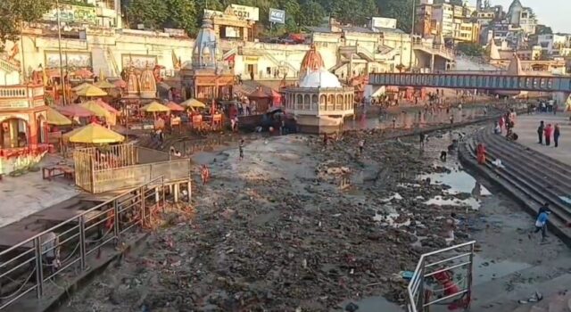 हरिद्वार में हरकी पैड़ी 18 दिन जलविहीन, गंगनहर की वार्षिक बंदी से श्रद्धालु निराश