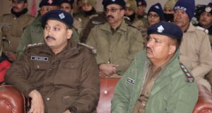 राज्यपाल के बदरीनाथ धाम भ्रमण को लेकर चमोली पुलिस अलर्ट, डीएसपी ने सुरक्षा कर्मियों को किया ब्रीफ