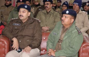 राज्यपाल के बदरीनाथ धाम भ्रमण को लेकर चमोली पुलिस अलर्ट, डीएसपी ने सुरक्षा कर्मियों को किया ब्रीफ