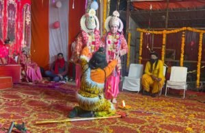 रविग्राम रामलीला में सीता स्वयंवर का भव्य मंचन, श्रीराम ने तोड़ा शिव धनुष तो माता सीता ने पहनाई वरमाला