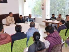पीपलकोटी में विभागीय योजनाओं की समीक्षा, जनगणना की तैयारियों में तेजी लाने के निर्देश