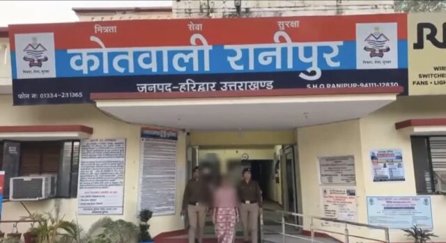 हरिद्वार में उर्मिला सनावर गिरफ्तार, सोशल मीडिया पर आपत्तिजनक टिप्पणी और पांच करोड़ रुपये मांगने का आरोप
