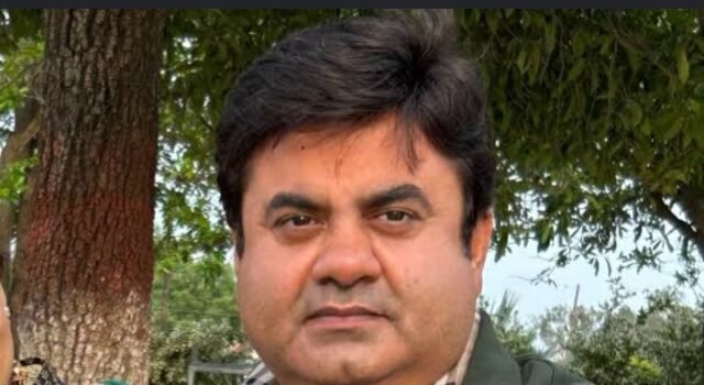 सत्र शुरू होने से पहले खानपुर विधायक उमेश कुमार ने स्तीफा देने की घोषणा की